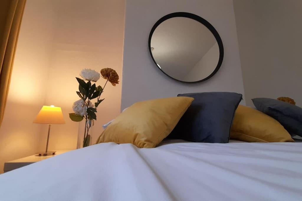 Spacious 4 Bedroom, Free Netflix, Central Location Кардиф Екстериор снимка
